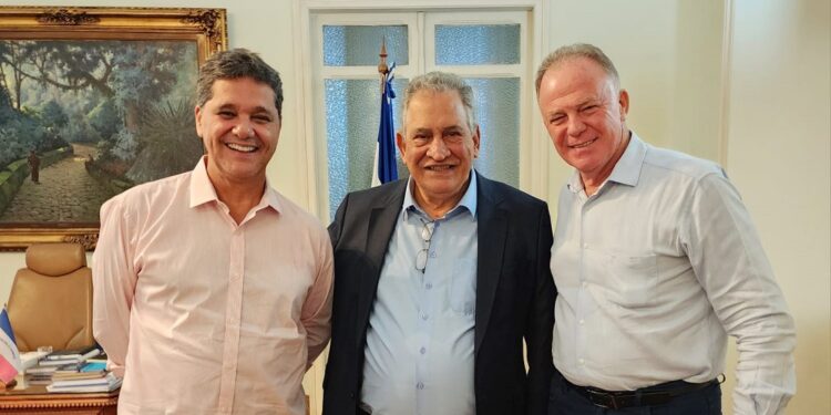 Enivaldo marca evento de apoio a pré-candidaturas de Casagrande e Ricardo Ferraço