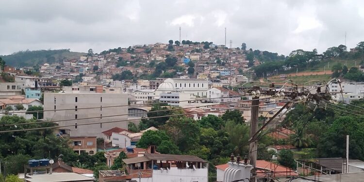 Dois mortos no bairro Colina tinham ligação com o tráfico de drogas, diz a polícia Dois mortos no bairro Colina tinham ligação com o tráfico de drogas, diz a polícia