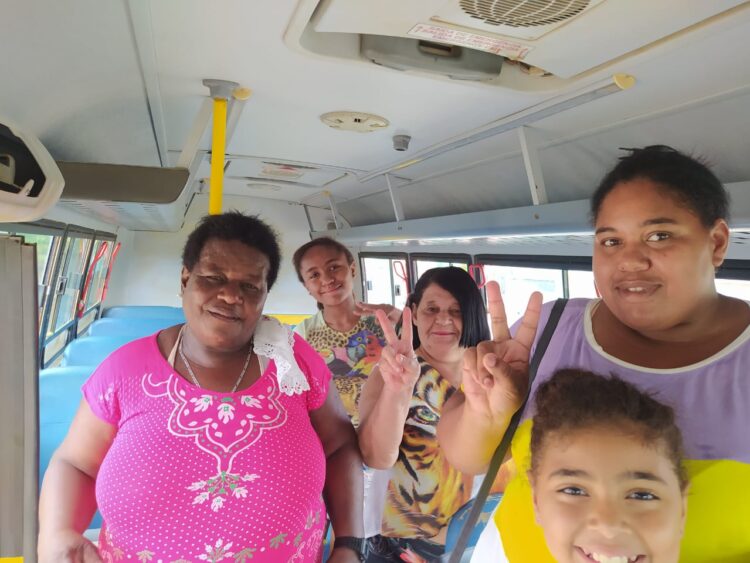 Moradores dos bairros Colina e Estrela aprovam transporte gratuito para o Centro de São Francisco