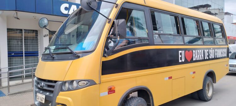 Moradores dos bairros Colina e Estrela aprovam transporte gratuito para o Centro de São Francisco