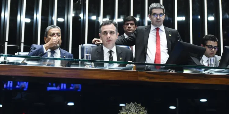 Ofensiva do Senado rompe “lua de mel” do STF com o governo e Pacheco Ofensiva do Senado rompe “lua de mel” do STF com o governo e Pacheco