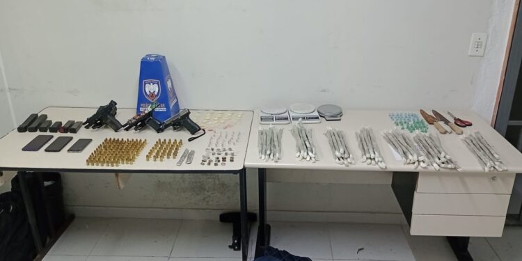 Polícia capixaba prende líder de organização e mais cinco homens com drogas e armas