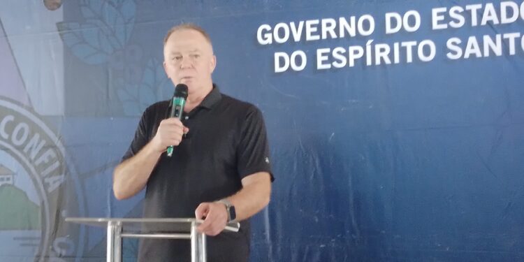 Casagrande reafirma compromisso com a construção da rodoviária de Barra de São Francisco