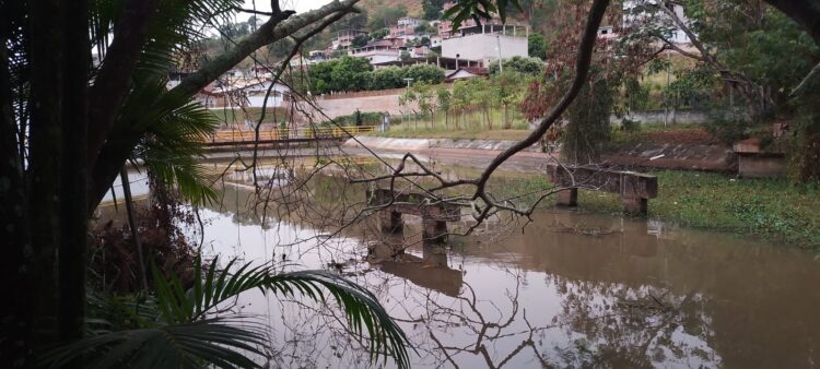 Chuvas intensas na cabeceira do rio Itaúnas aliviam a crise hídrica em Barra de São Francisco