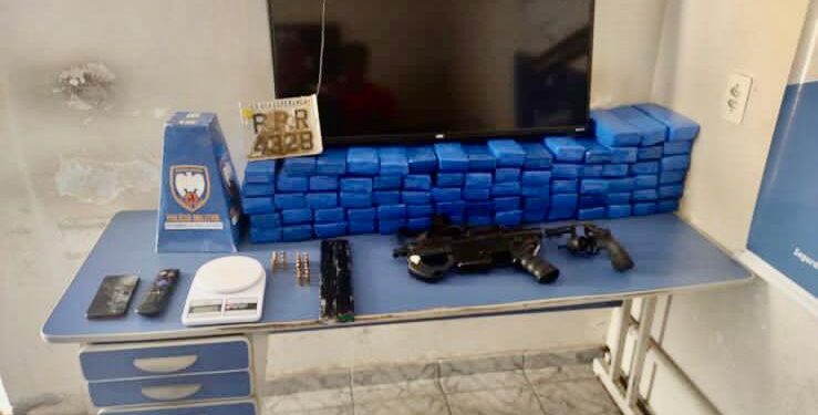 Patrulha Rural do 2º BPM apreende 78 barras de maconha, armas e TV roubada em São Mateus Patrulha Rural do 2º BPM apreende 78 barras de maconha, armas e TV roubada em São Mateus