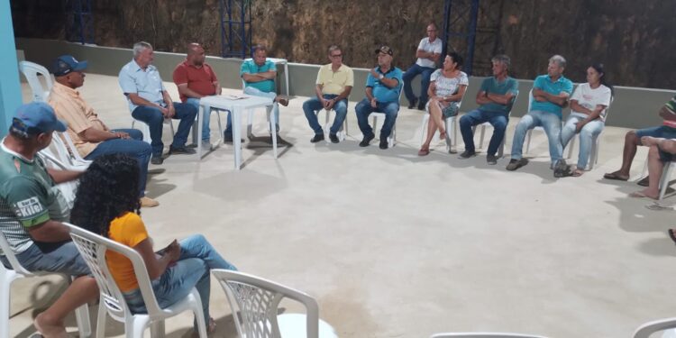 Saúde promove mutirão de vacinação e atendimento a idosos no Córrego do Itá Saúde promove mutirão de vacinação e atendimento a idosos no Córrego do Itá