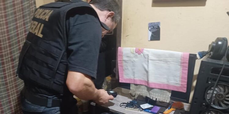 PF cumpre mandado de busca e apreensão contra mais um pedófilo na Serra PF cumpre mandado de busca e apreensão contra mais um pedófilo na Serra