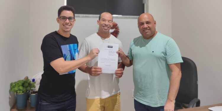 Alex Soares assume subsecretaria de Saúde de Barra de São Francisco Alex Soares assume subsecretaria de Saúde de Barra de São Francisco