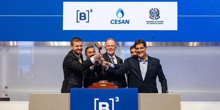 Governo do ES realiza leilão de R$ 2,24 bi para tratamento de esgoto para reúso em siderúrgica Governo do ES realiza leilão de R$ 2,24 bi para tratamento de esgoto para reúso em siderúrgica