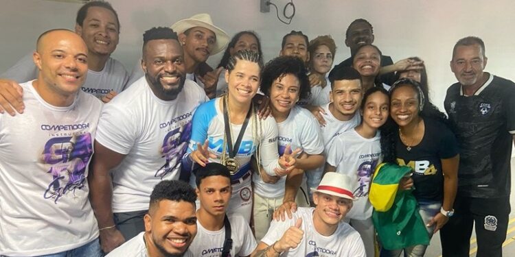 Capixaba se sagra campeã internacional de capoeira no Rio de Janeiro Capixaba se sagra campeã internacional de capoeira no Rio de Janeiro