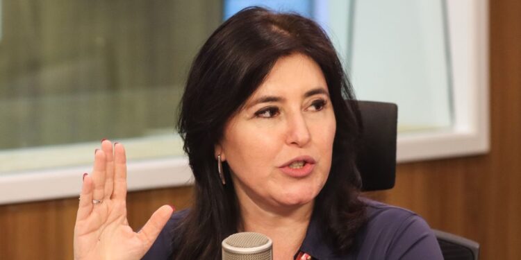 Simone Tebet garante pagamento de pisos da saúde e da educação