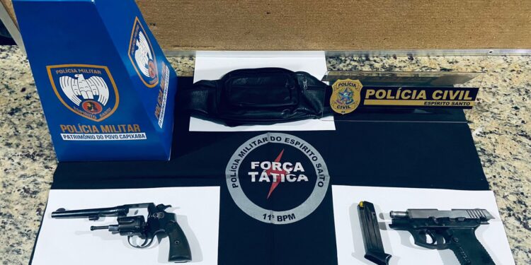 Polícia prende Gustavo “Coroa” suspeito de homicídio no Colina e apreende duas armas Polícia prende Gustavo “Coroa” suspeito de homicídio no Colina e apreende duas armas