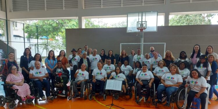 Crefes entrega aparelhos auditivos e dispositivos auxiliares de locomoção em comemoração de 45 anos Crefes entrega aparelhos auditivos e dispositivos auxiliares de locomoção em comemoração de 45 anos