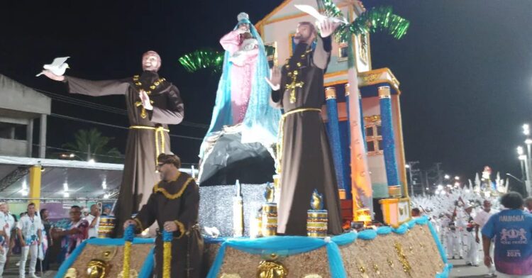 Explosão de alegria e cores da Novo Império leva Barra de São Francisco a ser conhecida no mundo inteiro