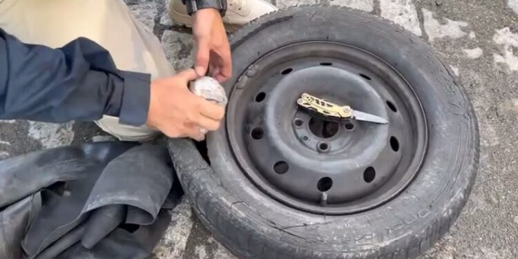 PRF apreende 2 quilos de supermaconha escondidos em pneu de carro na Serra. veja vídeo