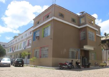 Câmara aprova ampliação de abono para pessoal da Educação fora da sala de aula