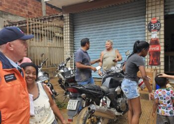 Governador retorna ao Sul do Estado para ver estragos e doações começam a chegar às cidades