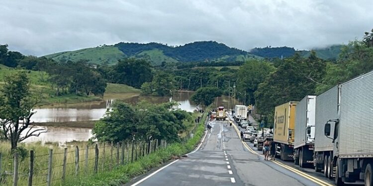 Rodovia que liga BR 101 a Bom Jesus está com interdições em três pontos, sem previsão de liberação Rodovia que liga BR 101 a Bom Jesus está com interdições em três pontos, sem previsão de liberação
