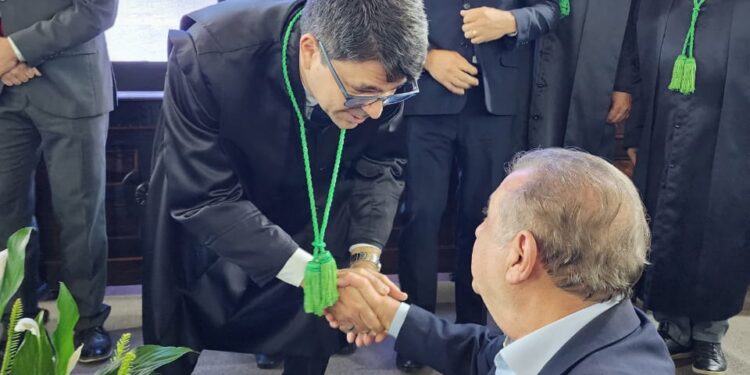 Ao mestre, com carinho Ao mestre, com carinho