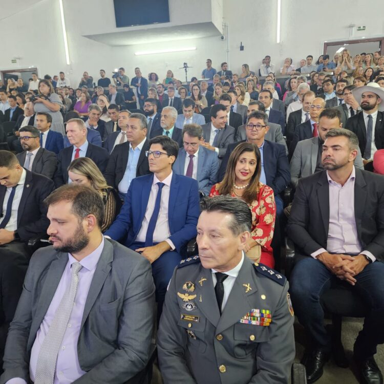 Davi Diniz toma posse no TCE-ES e diz que Corte deve contribuir para aprimorar a gestão pública; confira vídeo