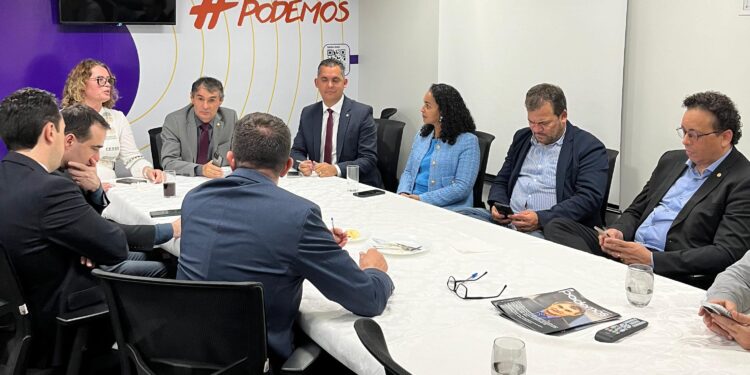 Podemos lança atual vice como pré-candidata a prefeita de Vitória