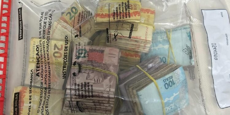 Mais um ataque da Polícia ao PCV: dez traficantes presos em Vitória e Guarapari Mais um ataque da Polícia ao PCV: dez traficantes presos em Vitória e Guarapari