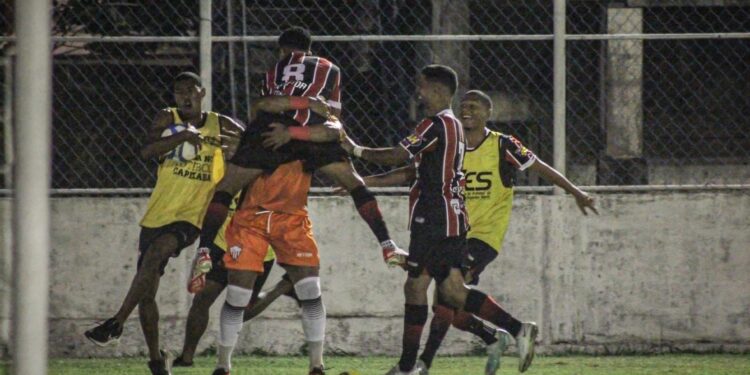 Brasileiro da Série D começa com vitória e liderança capixaba; Real Noroeste estreia na Bahia neste domingo (28) Brasileiro da Série D começa com vitória e liderança capixaba; Real Noroeste estreia na Bahia neste domingo (28)