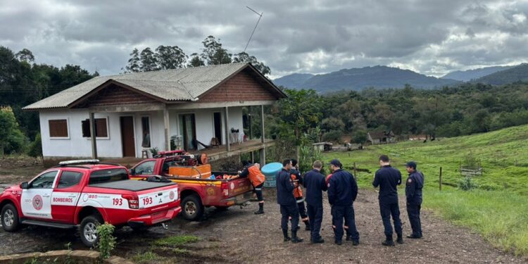 Corpo de Bombeiros do Espírito Santo envia terceira equipe para Rio Grande do Sul