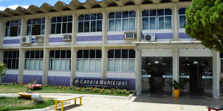 Dois vereadores de Nova Venécia têm mandatos cassados por fraude em cota de gênero