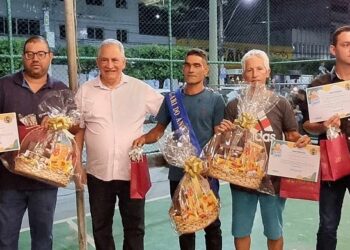 Linda festa premia “Gari do Ano” em Barra de São Francisco