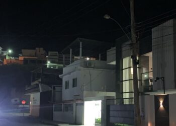 Prefeitura de Barra Sâo  Francisco ameaça romper contrato com empresa de iluminação pública