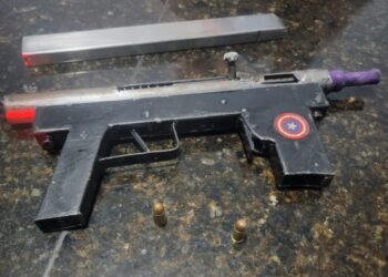 Homens são presos com metralhadora de fabricação caseira em Mantenópolis