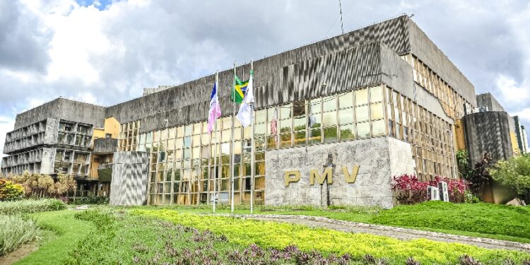 Por que Vitória não cumpre lei que obriga aceitação de laudo permanente de autistas?