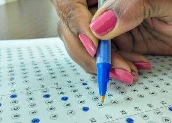 Governo do ES abre processo seletivo com vagas em 63 municípios; confira o edital