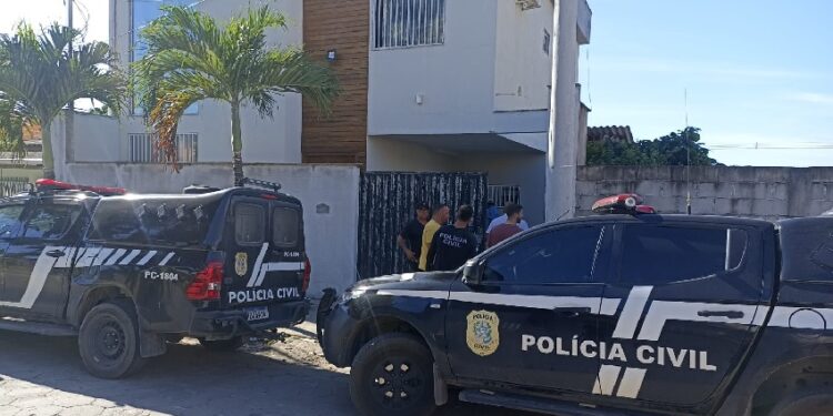 Donos de empresa de internet são presos por receptação de cabos de telefonia furtados Donos de empresa de internet são presos por receptação de cabos de telefonia furtados