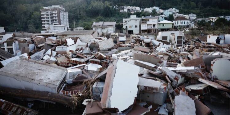 RS: tremor de terras tira moradores de casa em Caxias RS: tremor de terras tira moradores de casa em Caxias