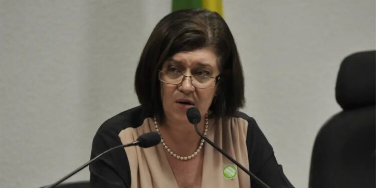 Encontro discreto e há 1 mês: como foi o convite de Lula a Magda Chambriard para a presidência da Petrobras