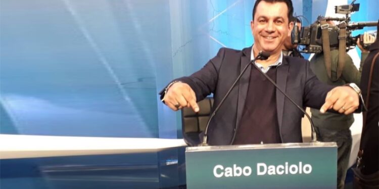 “Eleição não se ganha pedindo votos, mas conquistando pessoas”, aconselha especialista “Eleição não se ganha pedindo votos, mas conquistando pessoas”, aconselha especialista