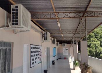 Novos ares-condicionados são instalados em Escola do bairro Campo Novo, em Barra de São Francisco Novos ares-condicionados são instalados em Escola do bairro Campo Novo, em Barra de São Francisco