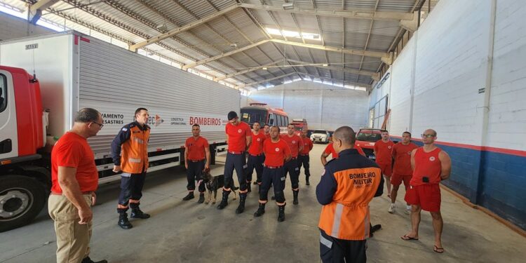 Bombeiros do Espírito Santo partem para missão no Rio Grande do Sul
