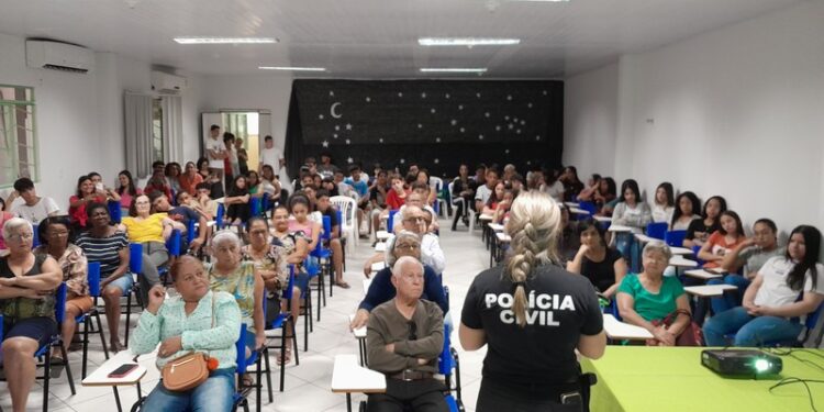 BSF: Projeto Avivar promove roda de conversa em parceria com a Polícia Civil sobre golpes praticados contra idosos