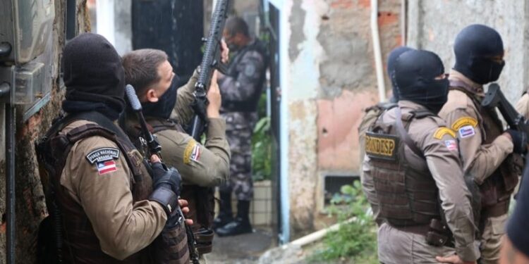 ES comemora redução de homicídios, Bahia tem cinco das 10 cidades onde mais se matam