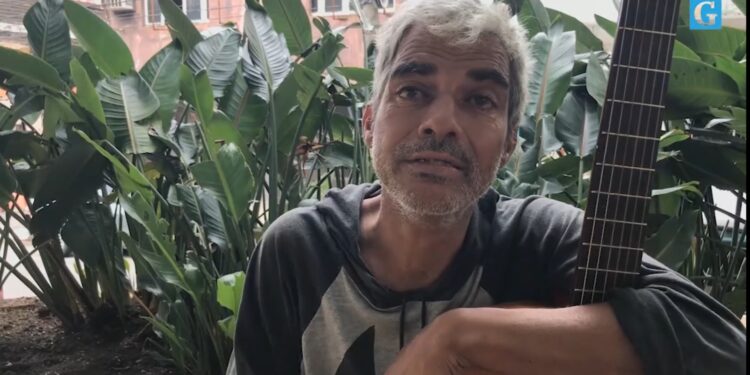 Músico brilhante, Elias Belmiro perde a guerra contra o álcool nas ruas de Vitória