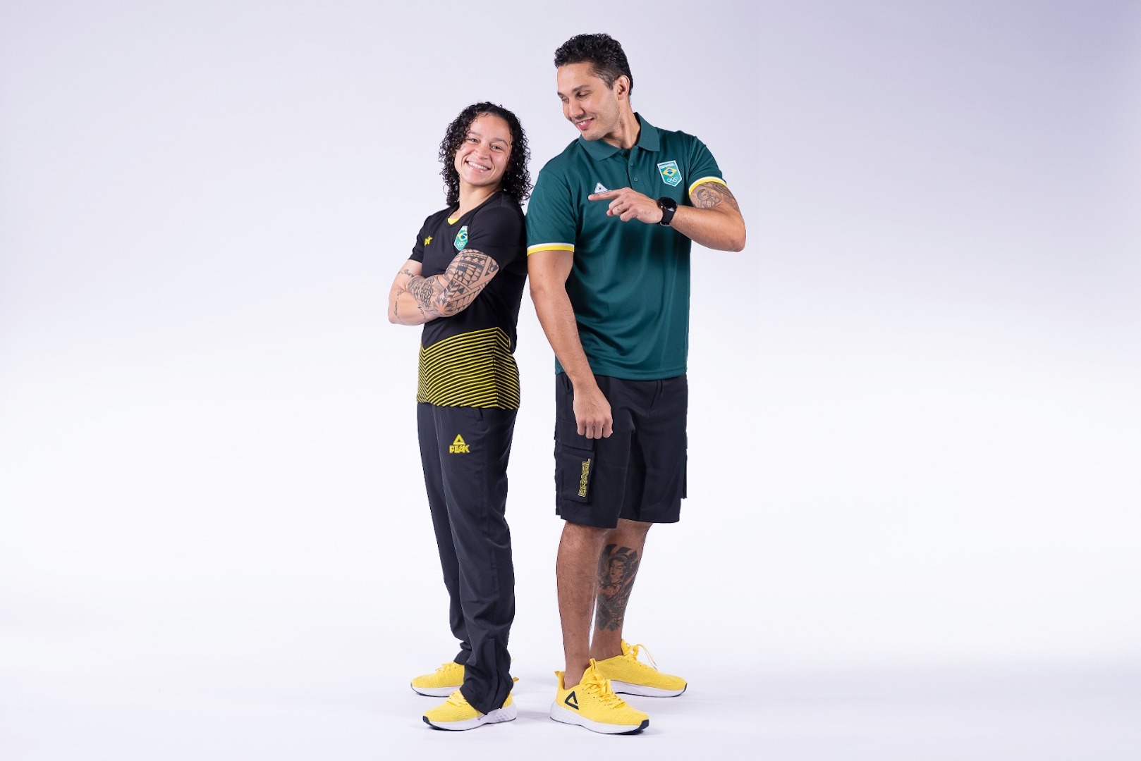 Bia Ferreira, do boxe, e o treinador Mateus Alves