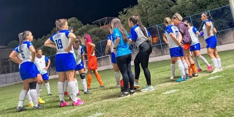 Equipe feminina de Barra de São Francisco avança na Copa Sesport 2024 ao empatar com Vila Pavão