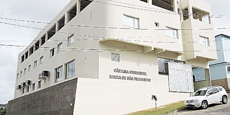 Aprovado na Câmara abono de R$ 400 mensais para servidores; saiba mais