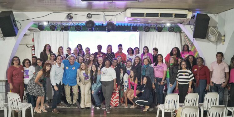 Luiz Paulo recebe apoio de lideranças femininas e defende mais mulheres na gestão municipal Luiz Paulo recebe apoio de lideranças femininas e defende mais mulheres na gestão municipal
