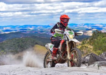 Motociclista capixaba vence etapa e segue na liderança do Campeonato Brasileiro de Enduro