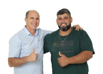 Marcelo Firmino registra candidatura a prefeito com Marmitão Caminhoneiro como vice