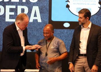 Estado começa a devolver telefones celulares recuperados pela Polícia